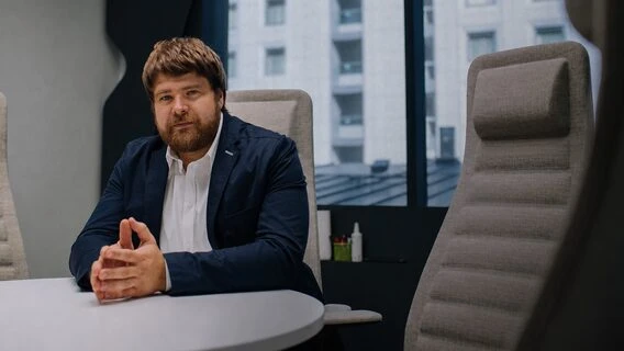 «Це радянський офіцер». Засновник MacPaw закликав до відставки Сирського через тиск на військових айтівців та конфлікт із Федоровим