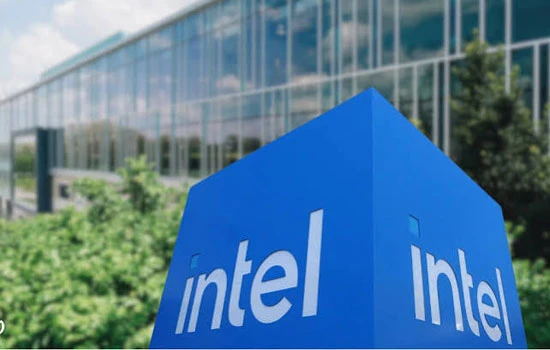 Intel робить ставку на ШІ для повернення до лідерів ринку